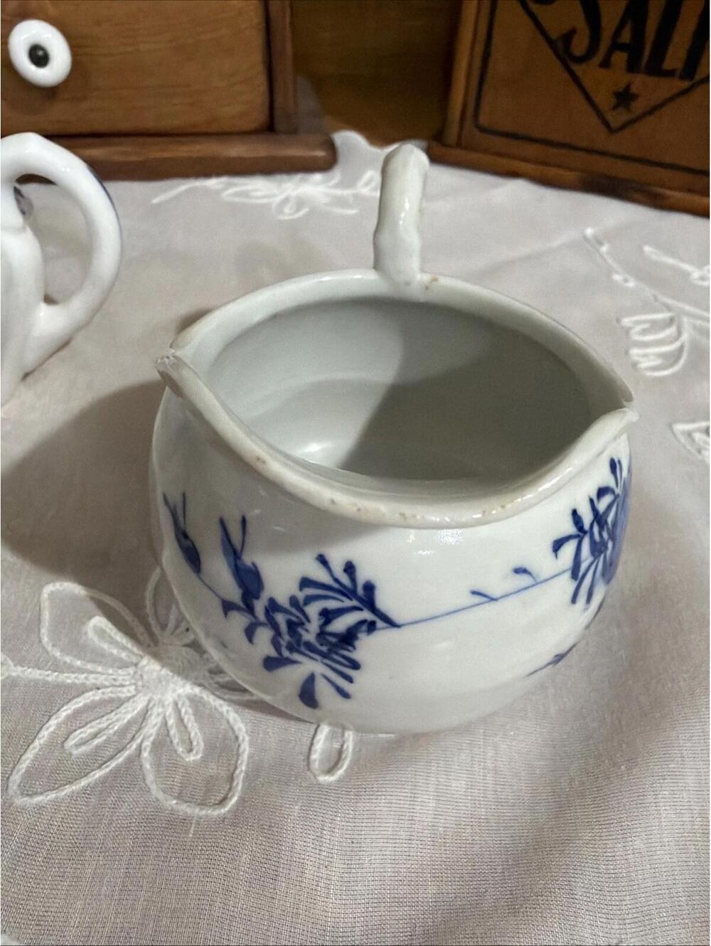VTG small Creamer pitchers lot 2 Blue Floral Bone china cottage primitive decor - Picture 6 of 15